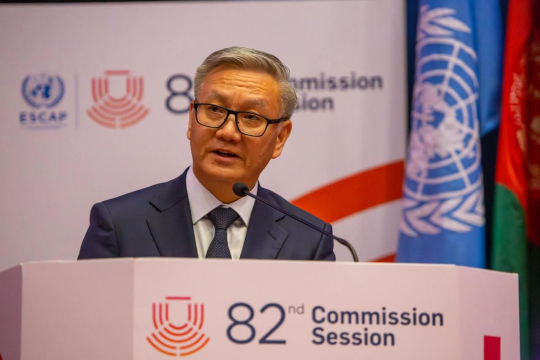 Lao Deputy Prime Minister Attends 82nd ESCAP Session in Bangkok